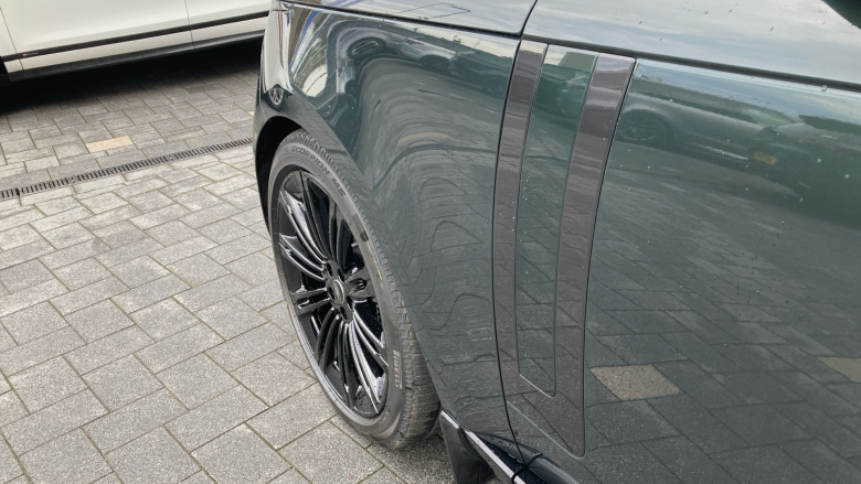 Land Rover Range Rover 3.0 D300 SE 4dr Auto Diesel Estate